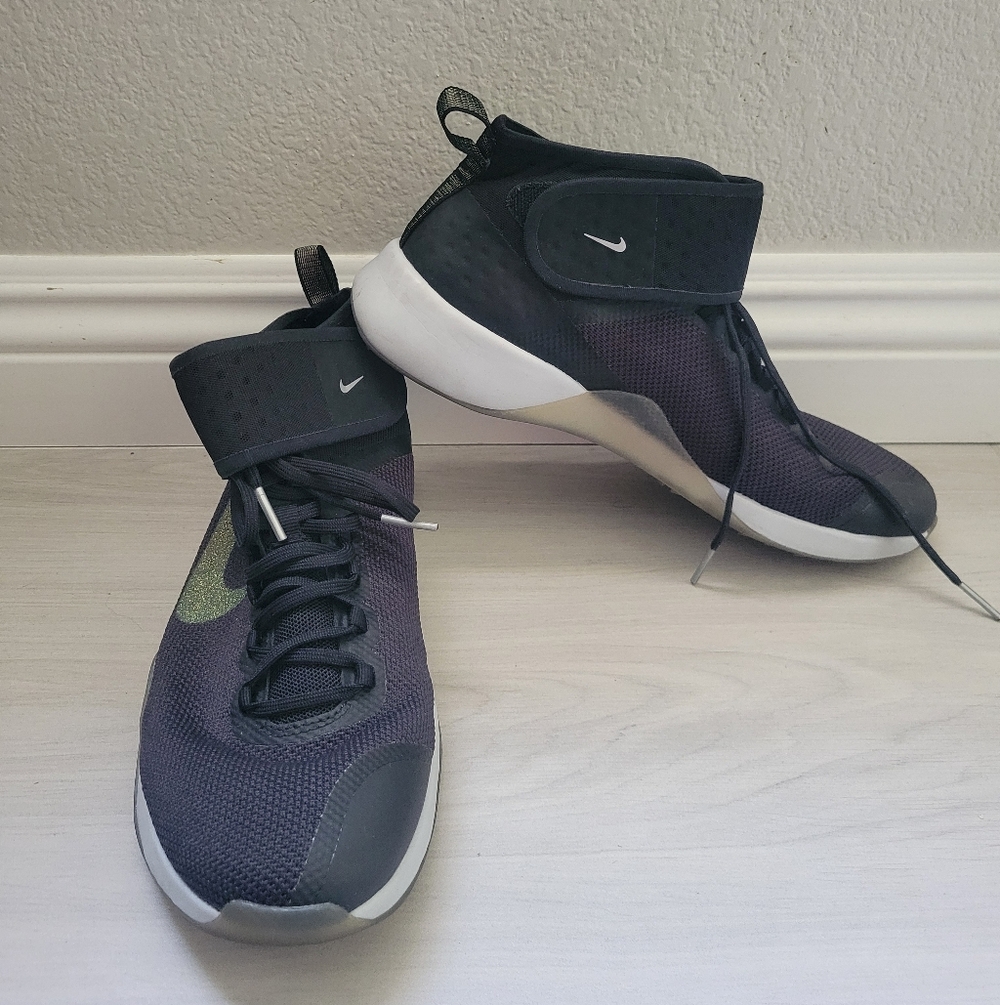 Nike Black and Gray Mid-Top Zoom Sneakers Size 8